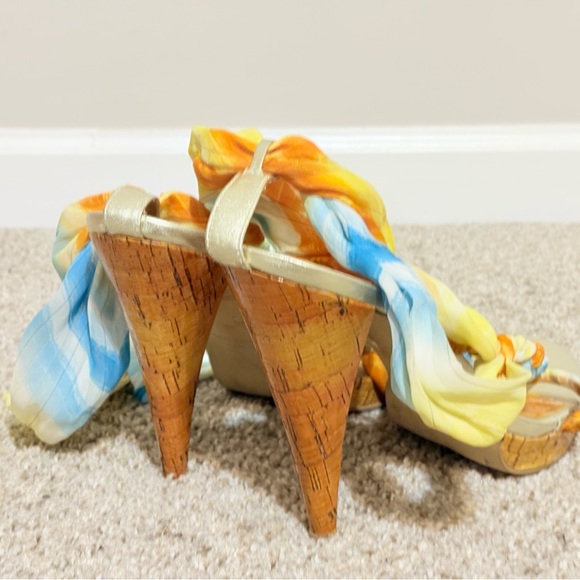 Yellow and Orange Heels with Comfortable Footbed and Stylish Straps - Picture 4 of 9